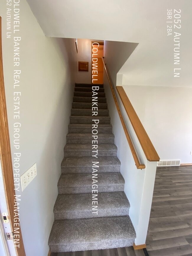 Building Photo - 2052 Autumn Ln