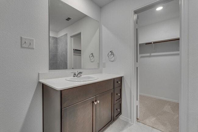 Building Photo - 7709 Lindheimer Ln