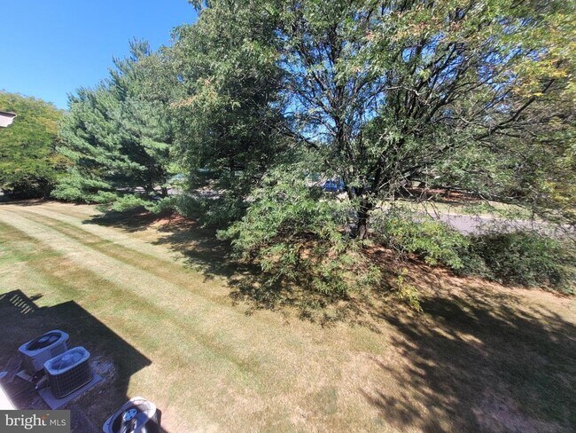 Building Photo - 604 Thornton Ct