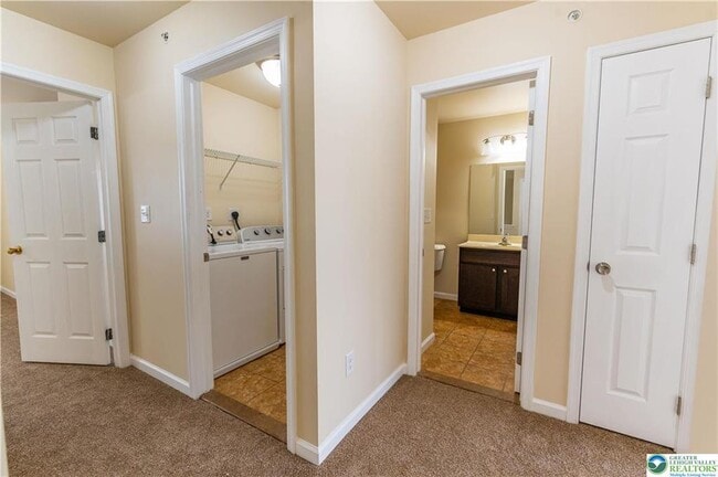 Building Photo - 241 Snapdragon Way