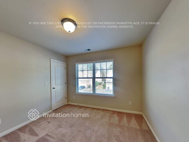 Building Photo - 436 Grenier Terrace NE