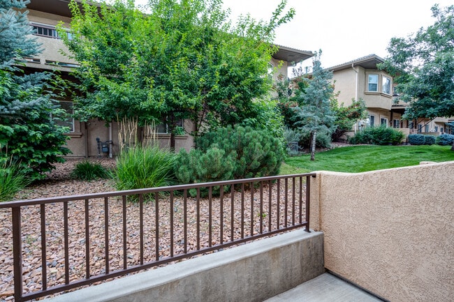 Building Photo - 4759 Iron Horse Villas Point