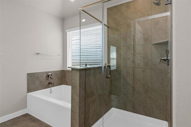 Building Photo - 38710 Yellowstone Dr