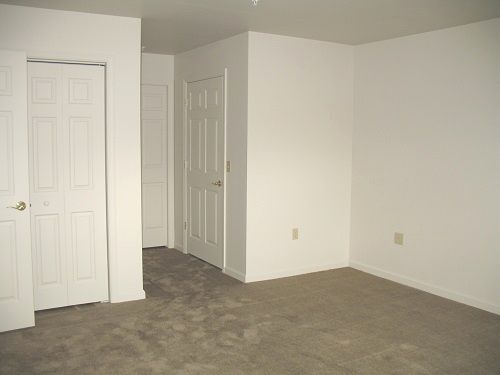 Building Photo - The Overlook Apartments