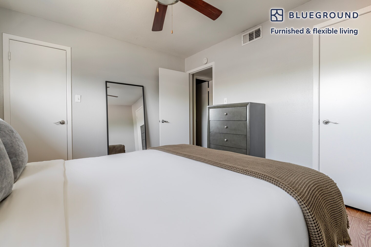 Building Photo - 1230 E 38th 1/2 St