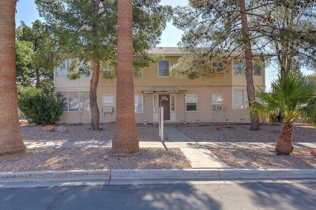 Building Photo - 619 A Ave