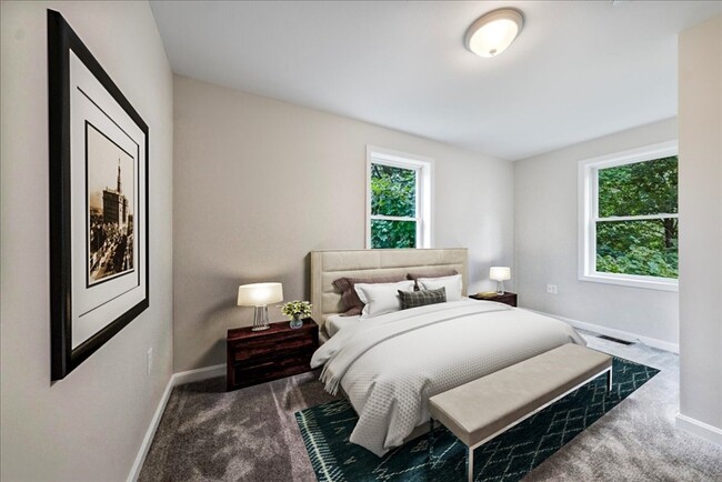 Primary Photo - 62 N Main St