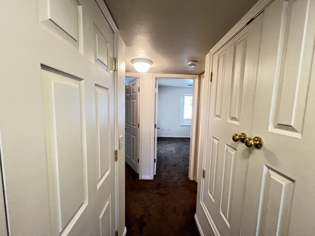 Building Photo - 1023 W 1360 S