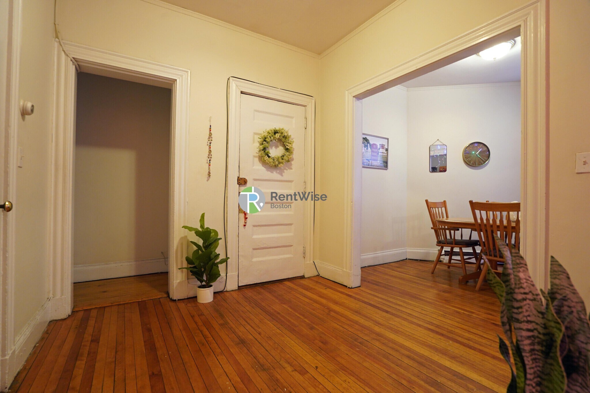 Building Photo - 72 Gardner St