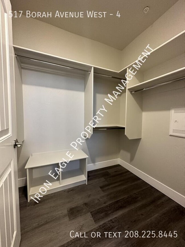 Building Photo - 517 Borah Ave W