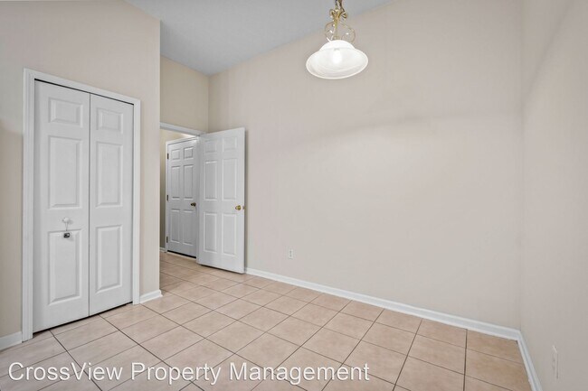 Building Photo - 4 br, 2 bath House - 708 Sharon Ct.