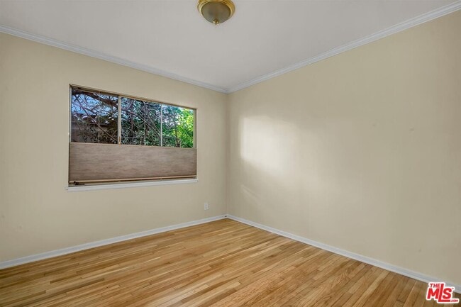 Building Photo - 125 S Saltair Ave