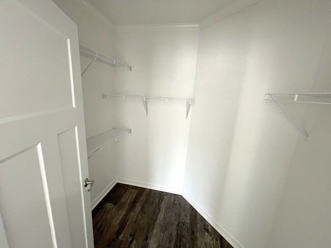 Building Photo - 1033 Vervain Dr