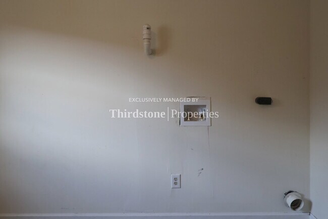 Building Photo - 5615 Atlee Ave