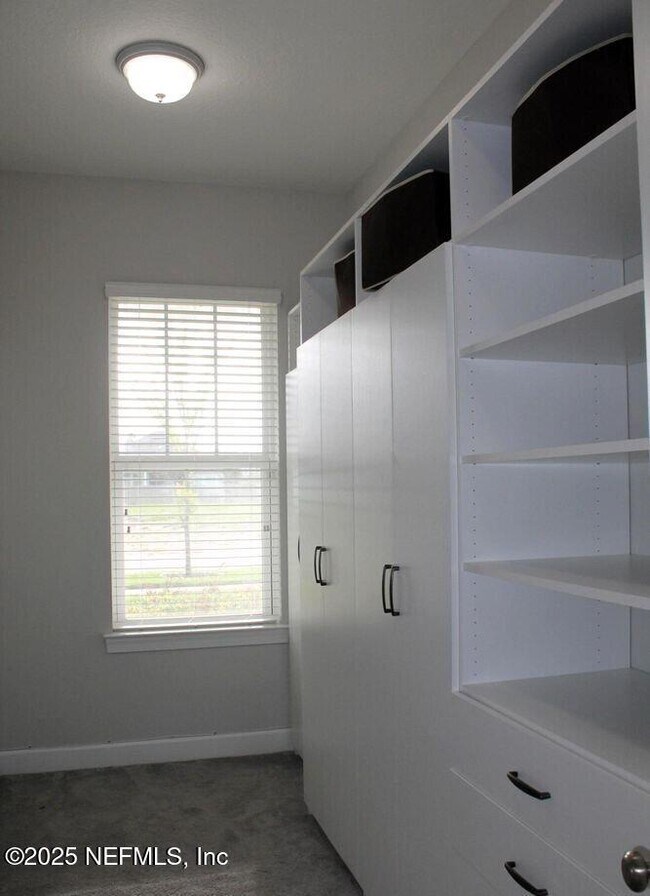 Building Photo - 551 Glenneyre Cir