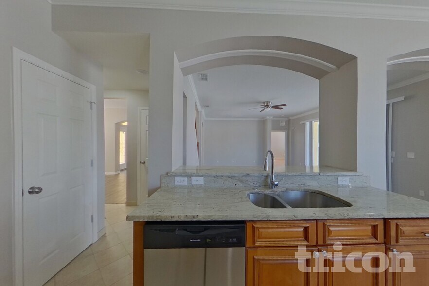 Building Photo - 1815 Honeydew Ct