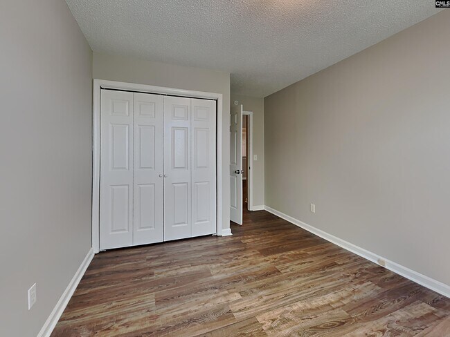 Building Photo - 38 Coachmen Ct