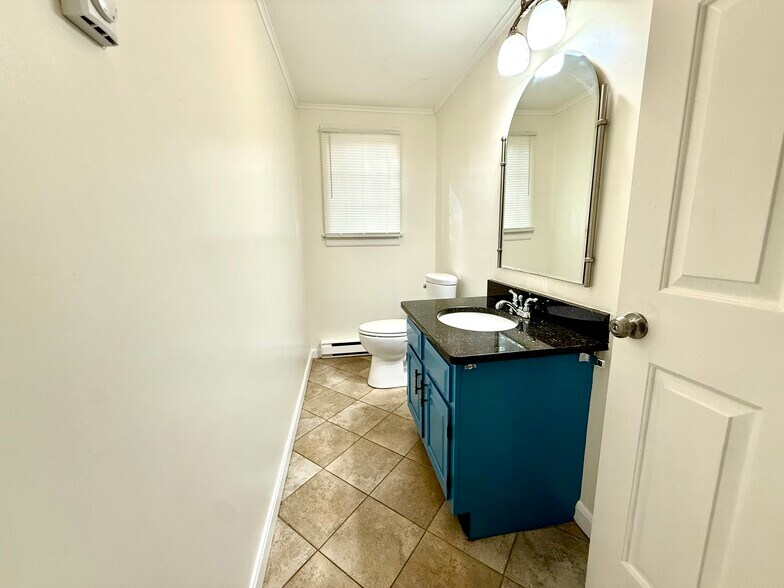 Building Photo - 9 Olga Ave