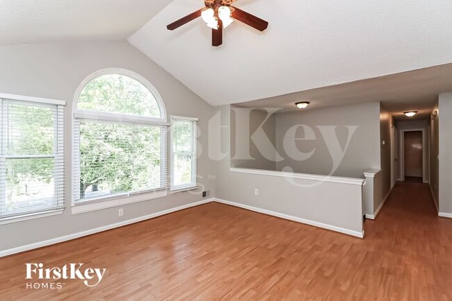 Building Photo - 1688 Independence Dr