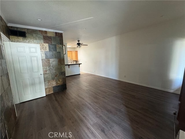 Building Photo - 2100 N Derek Dr