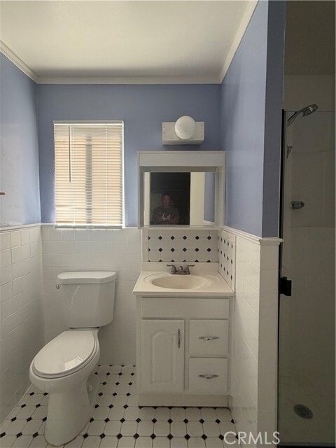 Building Photo - 10803 Bellflower Ave