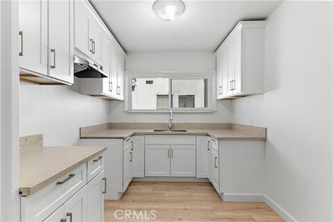 Building Photo - 407 W 107th St