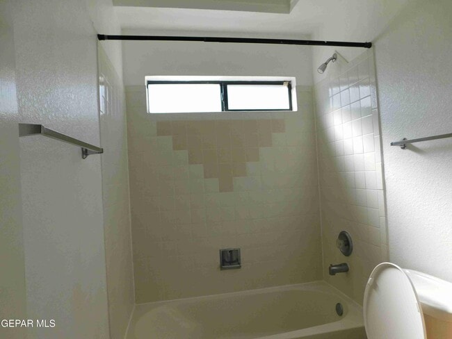 Building Photo - 8695 Pilgrimage Cir