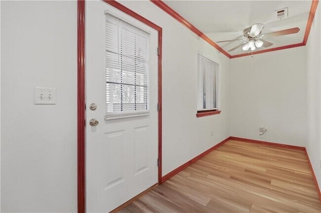 Building Photo - 2915 E Sterling Ct