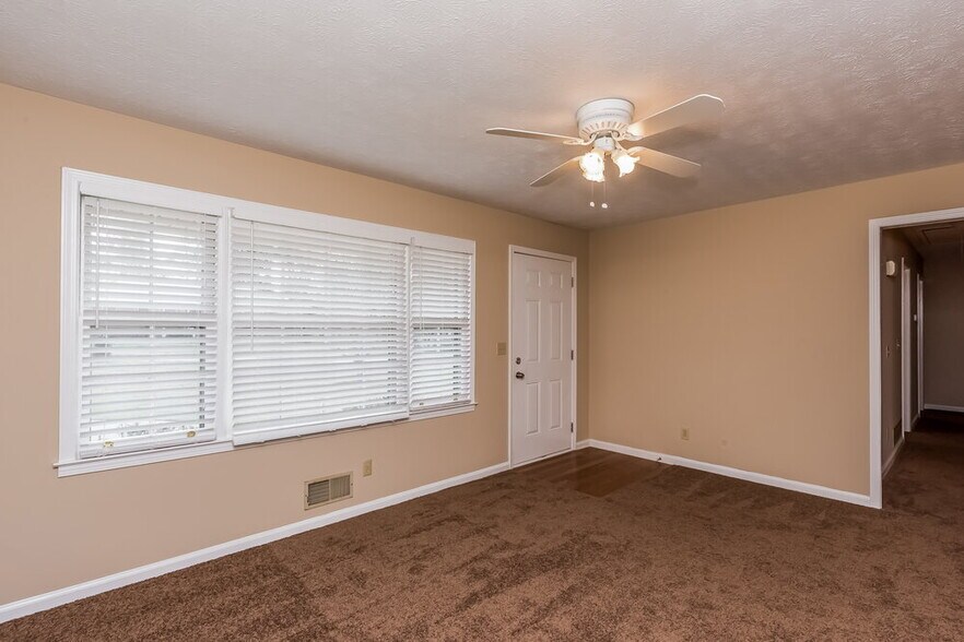 Building Photo - 7163 Bluebird Ln