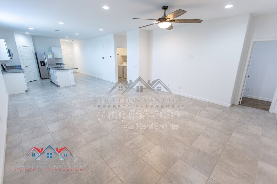 Building Photo - 1673 N Wrigley Dr