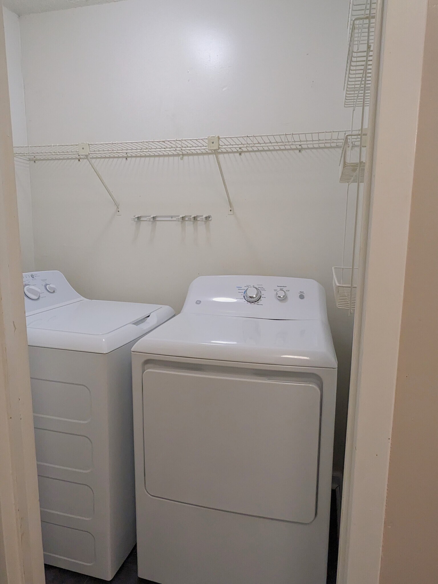 Building Photo - 1909 16th Ave S