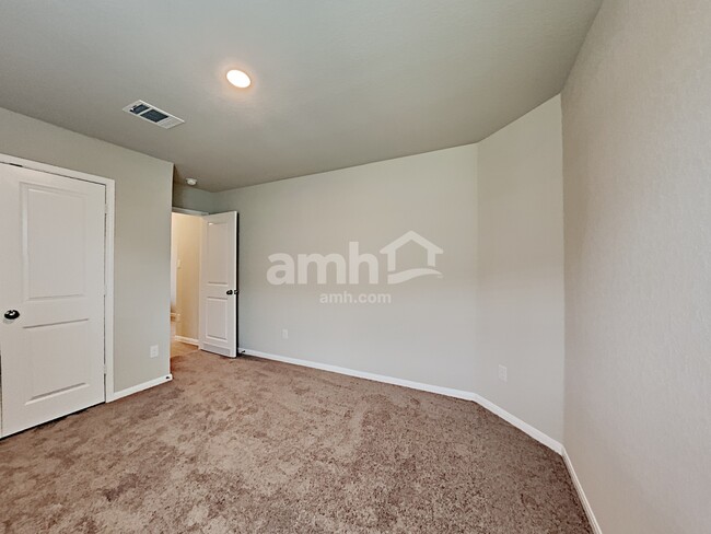 Building Photo - 2709 Iberia Ct