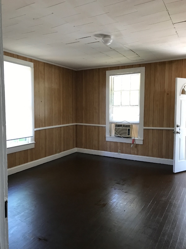 Building Photo - 2 Bedroom 1 Bathroom