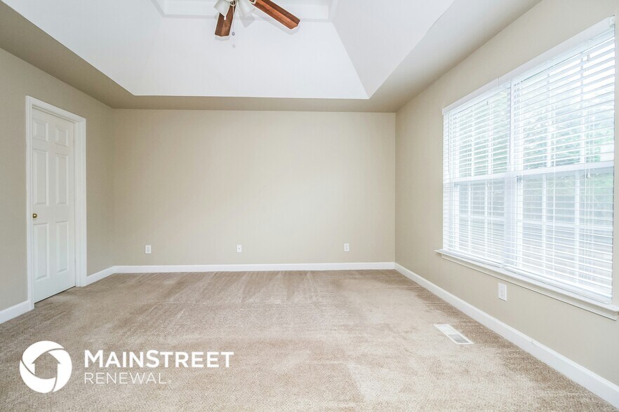 Building Photo - 3012 Sir Barton Ct