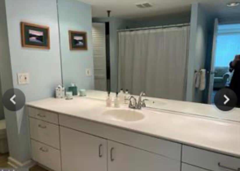 2 full baths - 2001 Hamilton St