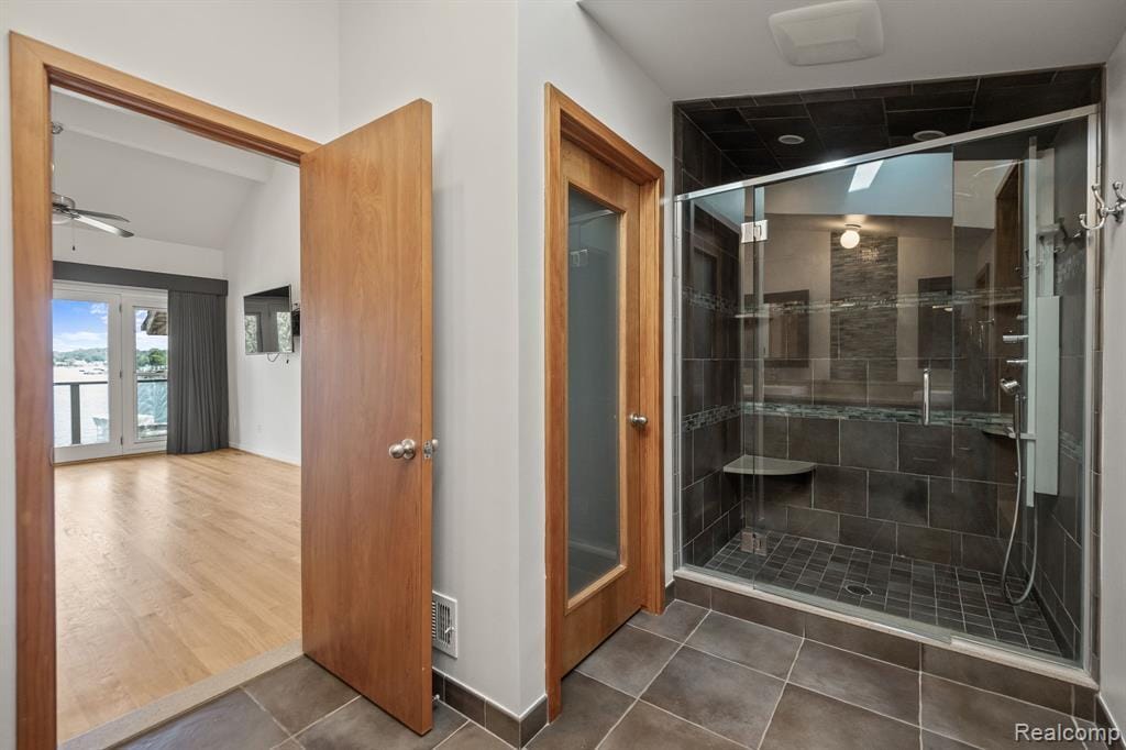 Building Photo - 2380 Walnut Lake Rd