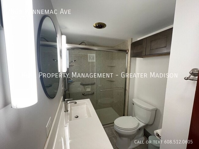 Building Photo - 3906 Winnemac Ave