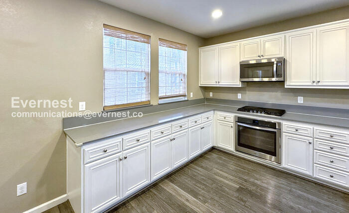 Building Photo - 81 Middleton Pl
