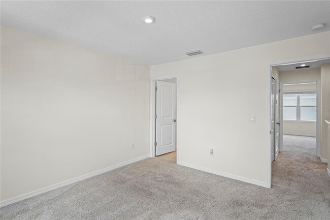 Building Photo - 6240 Fairmont Ln