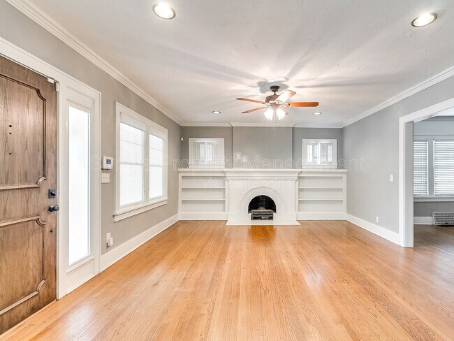 Building Photo - 2005 NW 18th St