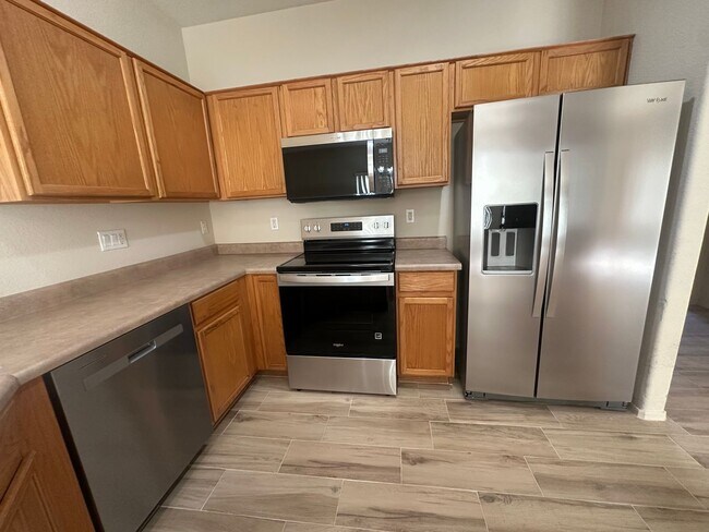 Building Photo - SAN TAN RANCH SINGLE LEVEL 4 BEDROOM WITH NEW FLOORING THROUGHOUT