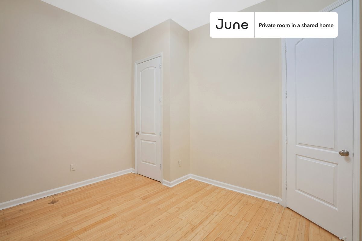 Building Photo - Private bedroom in 2 bed/1 bath Home