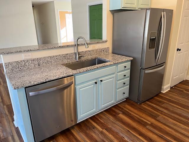 Building Photo - 825 9th Ave W