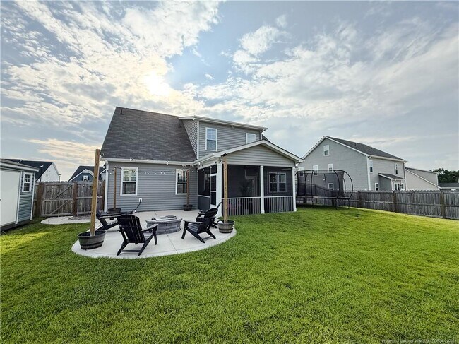Building Photo - 490 Bedford Dr