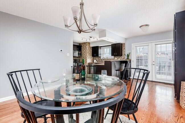 Dining Room - 4329 Chateau de Ville Dr