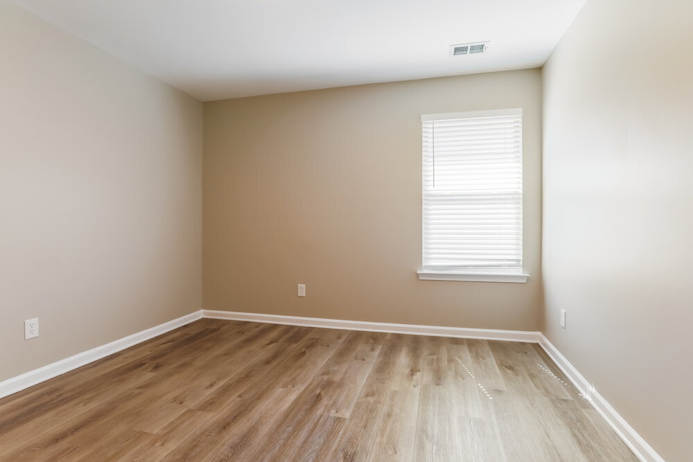 Building Photo - 987 Grenier Terrace NE