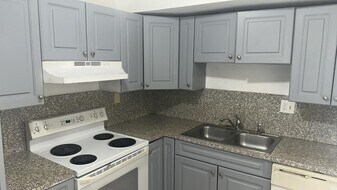 Building Photo - 3700 NW 21st St