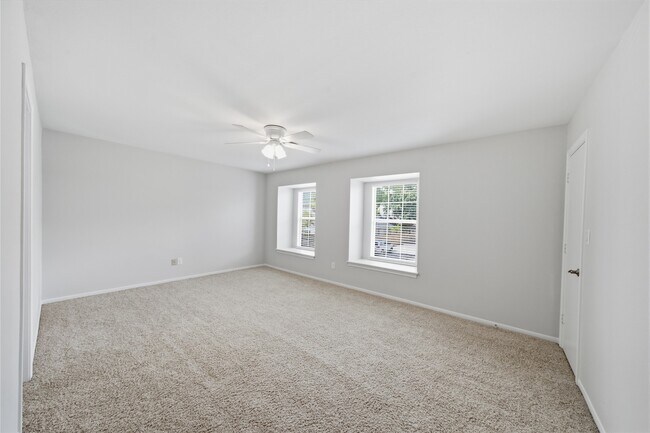 Building Photo - 727 Bunker Hill Rd