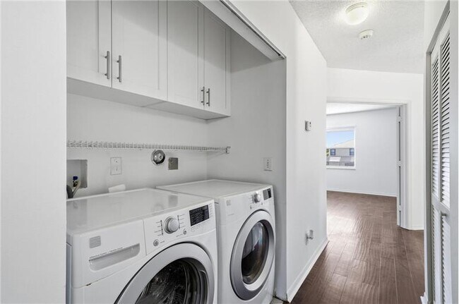 Building Photo - 3422 NW 110th Way