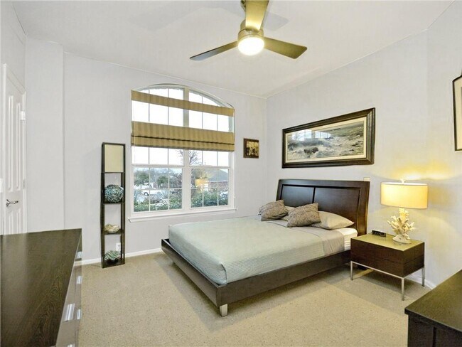 Building Photo - 208 Raindance Cove